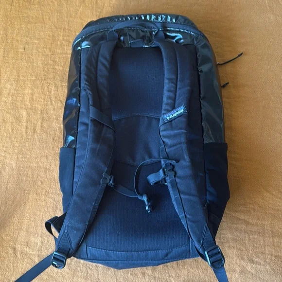Patagonia Black Hole Pack 25L Backpack Travel Bike Laptop Bag
